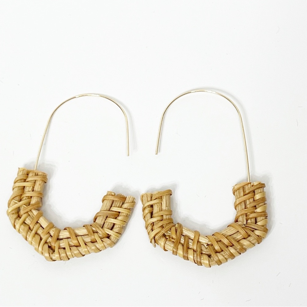 Boho Woven Rattan U Hoop Earrings Natural Straw Lightweight Gold Tone Dangles